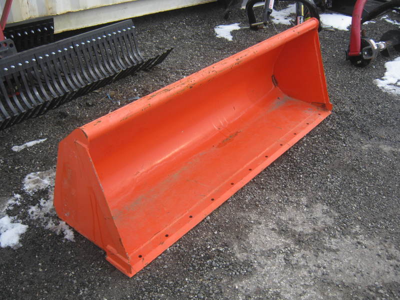 Kubota L2293 Bucket